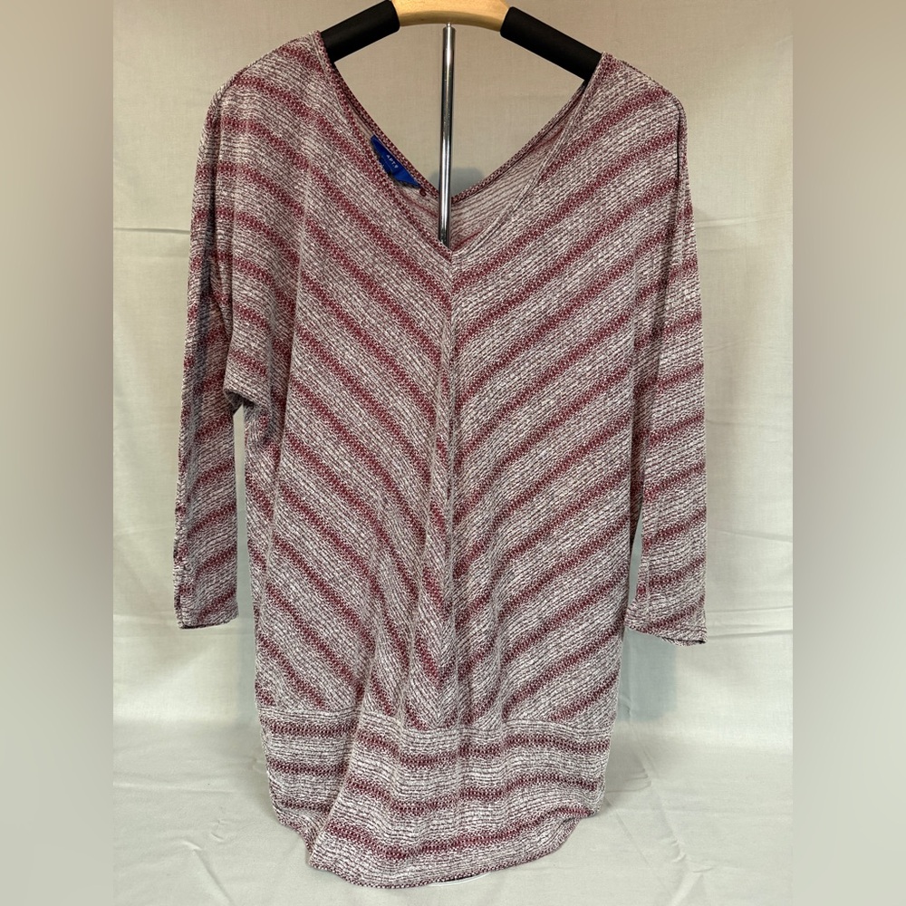 Apt. 9 Maroon and Light Gray Knit Top